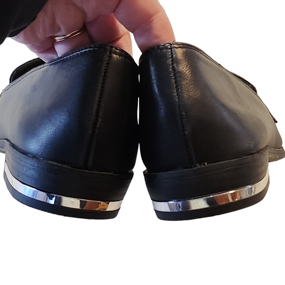 ♡Bar III Involvel Women's Black Leather Pointy Toe Loafers w/Silver Accent 9.5M - Picture 8 of 10